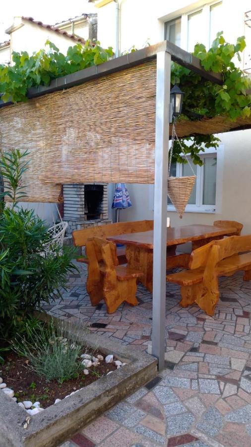 Holiday Home Domi Novi Vinodolski Exterior photo