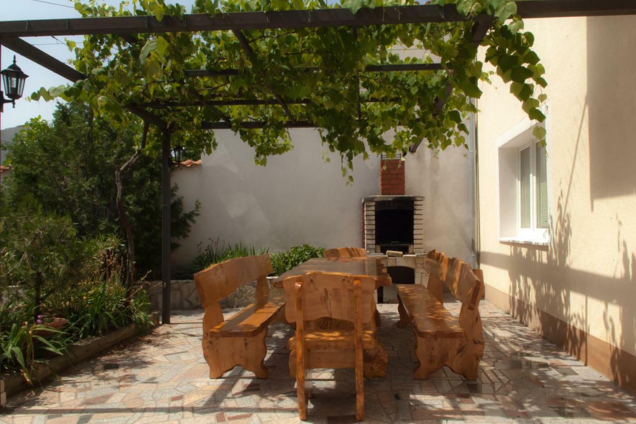 Holiday Home Domi Novi Vinodolski Exterior photo