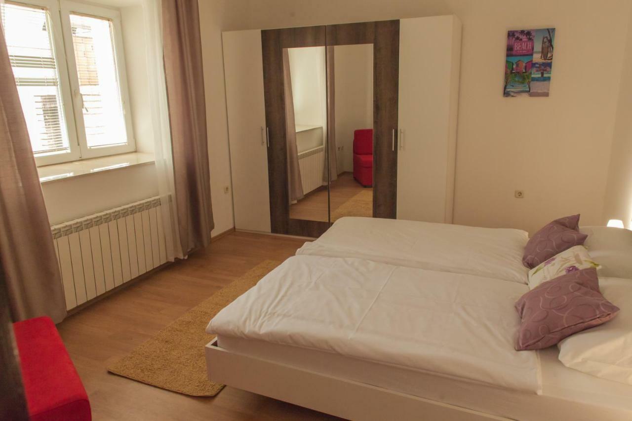 Holiday Home Domi Novi Vinodolski Exterior photo